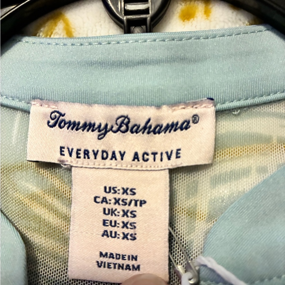 NWT Tommy Bahamas Everyday Active 2 Pc Golf Set. V -Neck Skort Skirt W Top - Picture 10 of 13